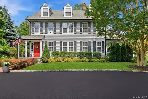 39 Little East Neck Rd S, Babylon, NY 11702