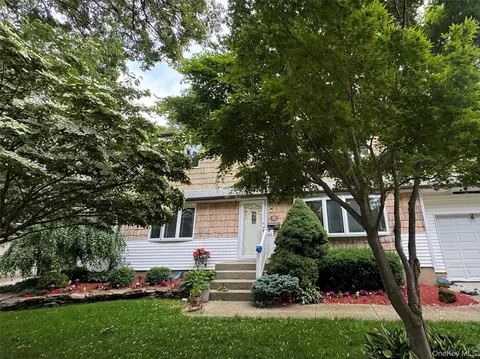 244 Grand Blvd, Massapequa Park, NY 11762