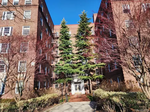 117-01 Park Ln S #C2M, New York, NY 11415