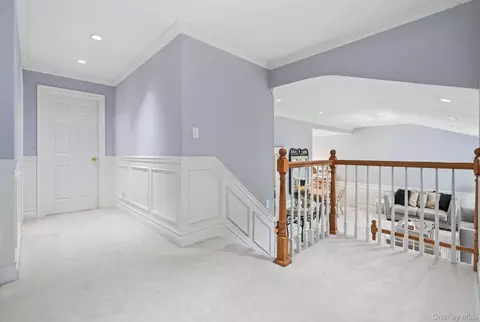 Entry Way - 47 Orange Dr, Jericho, NY 11753 photo 2 of 5