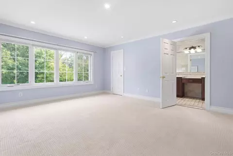 Bedroom - 47 Orange Dr, Jericho, NY 11753 photo 4 of 6