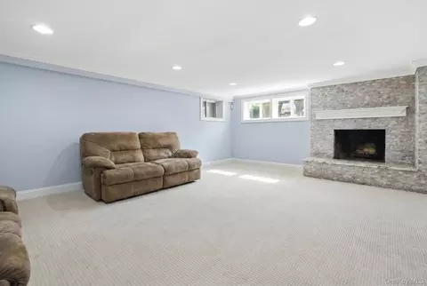 Living - 47 Orange Dr, Jericho, NY 11753 photo 2 of 2