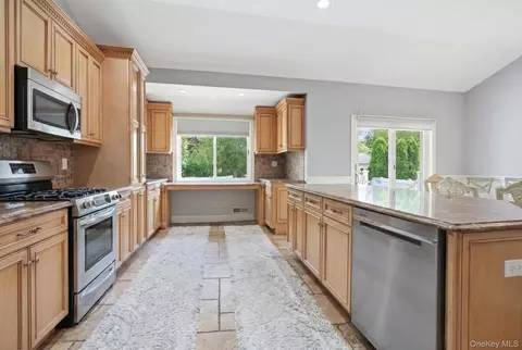 Kitchen - 47 Orange Dr, Jericho, NY 11753 photo 4 of 4