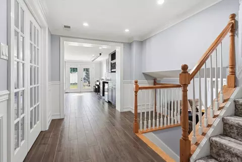 Entry Way - 47 Orange Dr, Jericho, NY 11753 photo 4 of 5