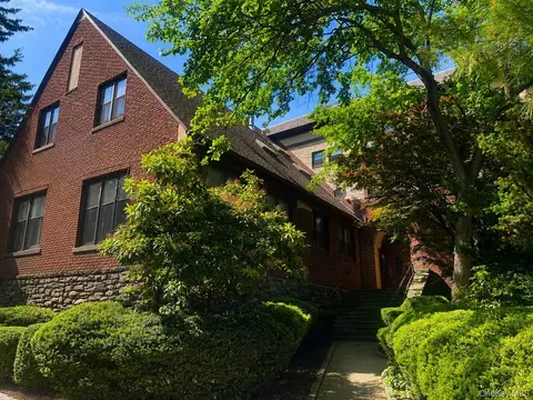 55 W Hartsdale Ave #H, Greenburgh, NY 10530
