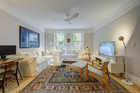 34-39 82nd St #2, New York, NY 11372