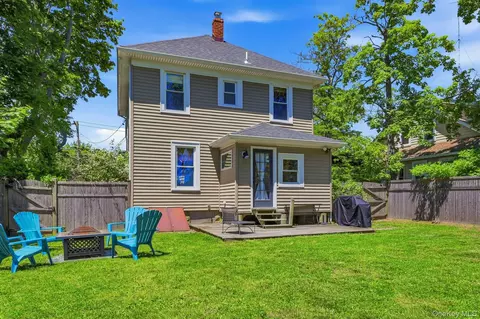 Exterior - 185 Cedar Ave, Patchogue, NY 11772 photo 6 of 7