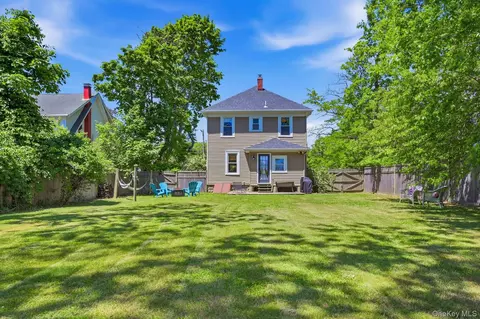 Exterior - 185 Cedar Ave, Patchogue, NY 11772 photo 5 of 7