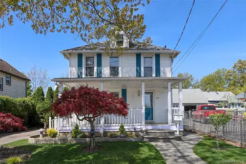 237 Fulton St, North Hempstead, NY 11590