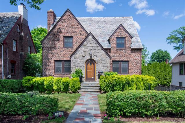304 Crestwood Ave, Yonkers, NY 10707