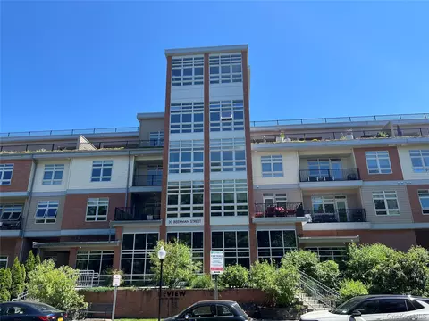 30 Beekman St # 213, Beacon, NY 12508