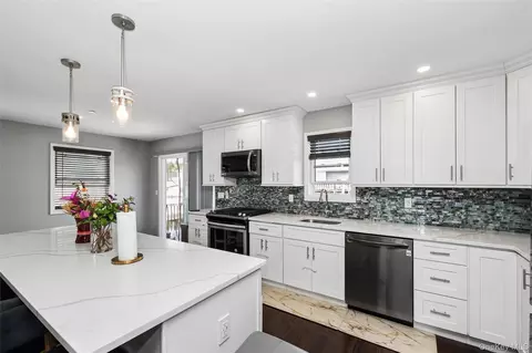 Kitchen - 663 Arthur St, Baldwin, NY 11510 photo 2 of 2