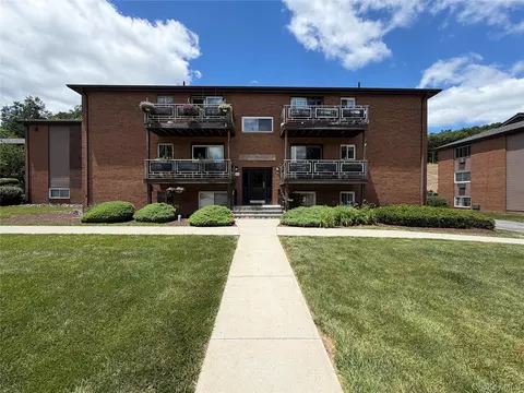 36 Tanager Rd #3601, Monroe, NY 10950
