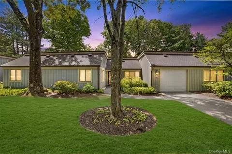 300 Heritage Hls #B, Somers, NY 10589