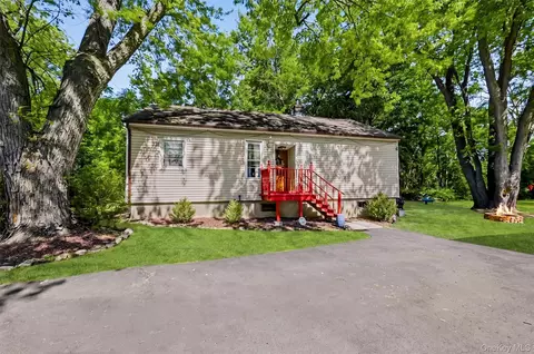 Exterior - 19 Hulse Ave, Wallkill, NY 10940 photo 2 of 7