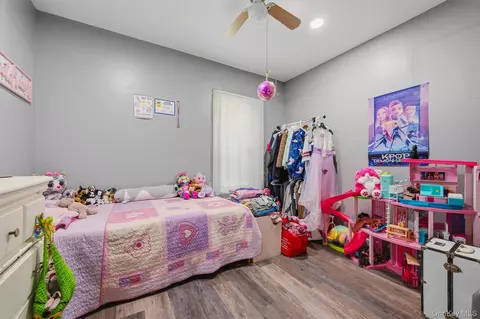 Bedroom - 19 Hulse Ave, Wallkill, NY 10940 photo 4 of 5
