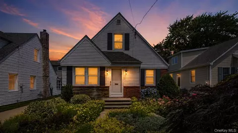 65 Stewart Ave, Hempstead, NY 11530