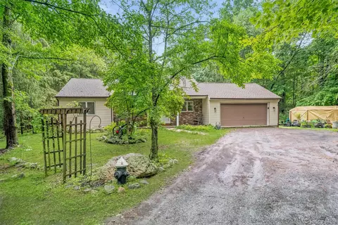 182 Redder Rd, Shawangunk, NY 12566