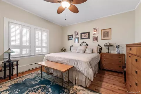 Bedroom - 323 E Walnut St, Long Beach, NY 11561 photo 1 of 5