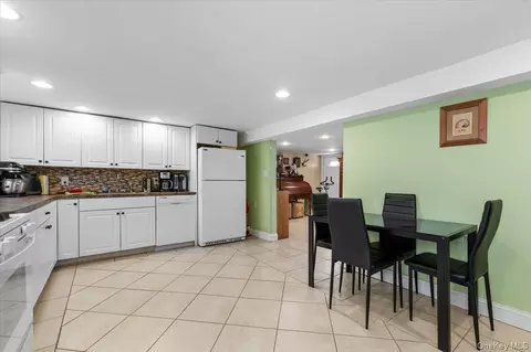 Entry Way - 323 E Walnut St, Long Beach, NY 11561 photo 1 of 1