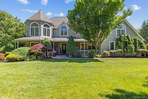 25 N Ridge Rd, Pomona, NY 10970