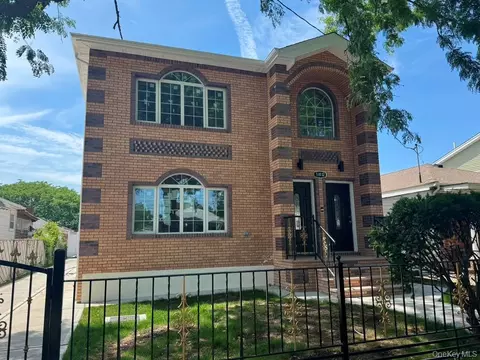 18112 145th Ave, New York, NY 11413