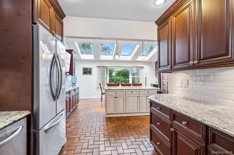 Kitchen - 45 Mildred Ct, Plainview, NY 11803 photo 3 of 6
