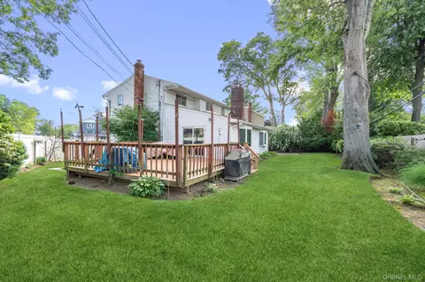 Exterior - 45 Mildred Ct, Plainview, NY 11803 photo 5 of 5