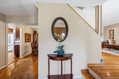 Entry Way - 45 Mildred Ct, Plainview, NY 11803 photo 1 of 1