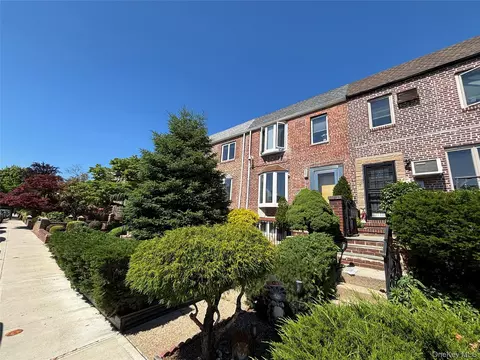 6361 76th St, New York, NY 11379