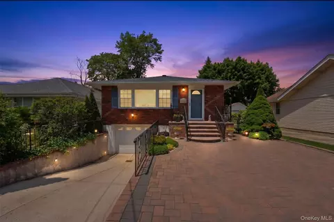 153 Davison Ave, Lynbrook, NY 11563