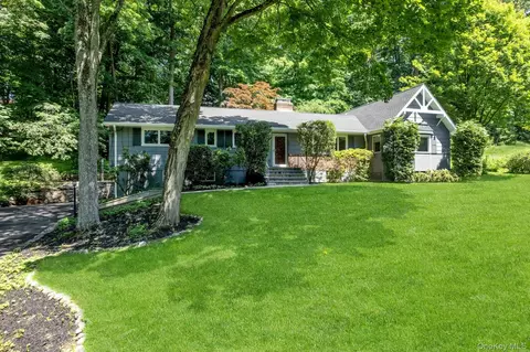 15 Deerfield Ln S, Mount Pleasant, NY 10570
