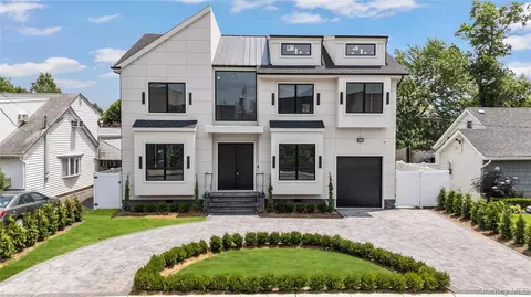 857 Glen Dr, Woodmere, NY 11598