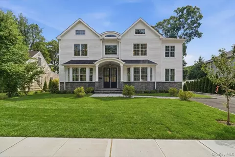 96 Shadyside Ave, North Hempstead, NY 11050