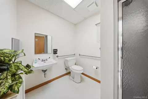 Bath - 17 Collins Rd, Highland, NY 12732 photo 2 of 2