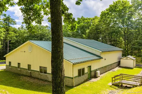 Exterior - 17 Collins Rd, Highland, NY 12732 photo 10 of 13