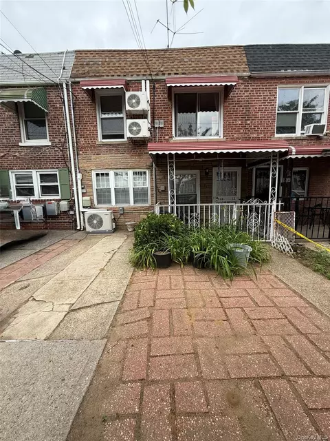 13512 118th St, New York, NY 11420