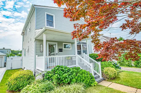 3038 Lowell Ave, Wantagh, NY 11793