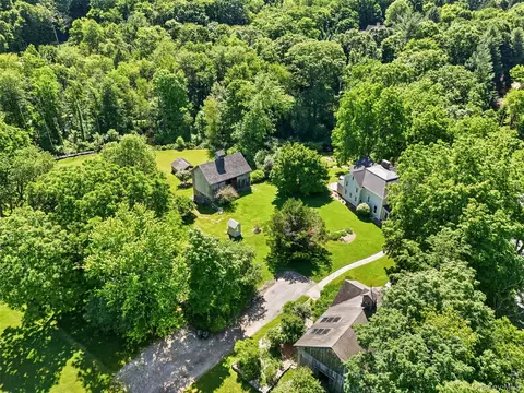121 Post Office Rd, Lewisboro, NY 10590