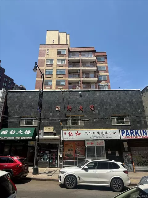 13537 37th Ave #3C, New York, NY 11354