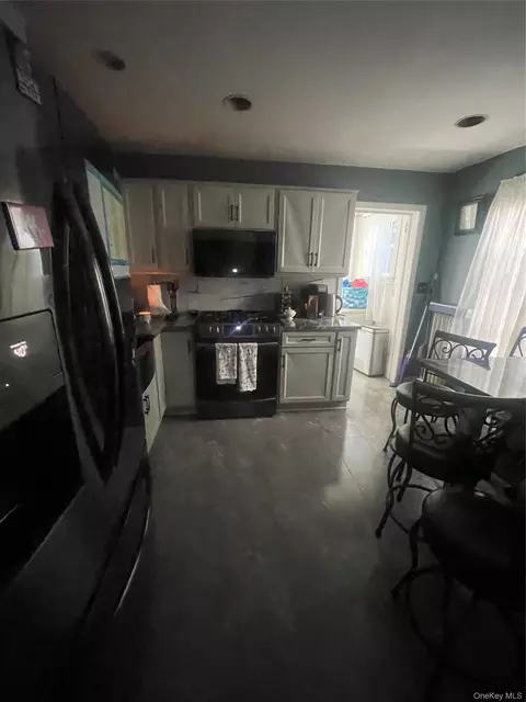 Kitchen - 195 Prospect Ave, Greenburgh, NY 10607 photo 1 of 1