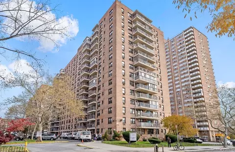 42-55 Colden St #11V, Flushing, NY 11355