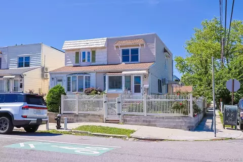 20219 33rd Ave, New York, NY 11361