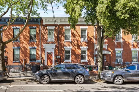 4108 20th Ave, Astoria, NY 11105