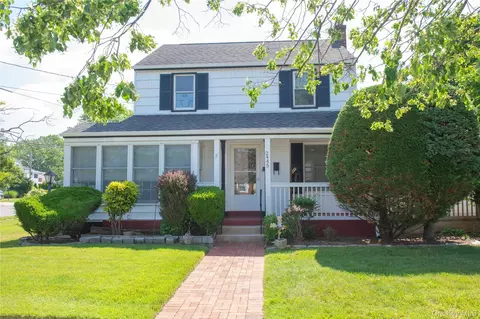 2445 Soper Ave, Baldwin, NY 11510