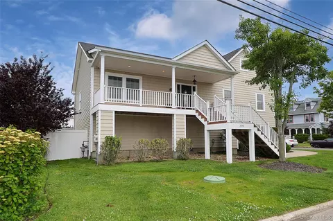 Exterior - 370 Rider Ave, Patchogue, NY 11772 photo 3 of 14