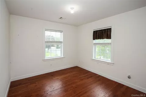 Bedroom - 370 Rider Ave, Patchogue, NY 11772 photo 3 of 6