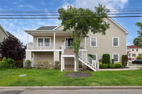 370 Rider Ave, Patchogue, NY 11772