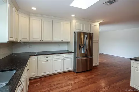 Kitchen - 370 Rider Ave, Patchogue, NY 11772 photo 3 of 5