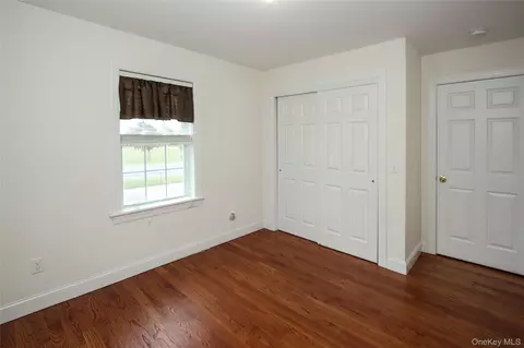 Bedroom - 370 Rider Ave, Patchogue, NY 11772 photo 4 of 6